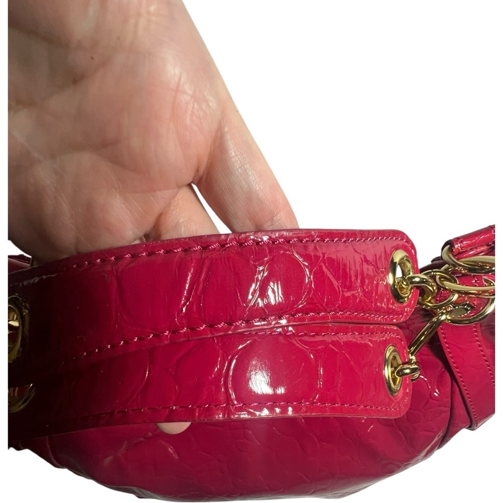 Gianni Bini Elegant Hot pink  Patent PLeather Handbag - Picture 14 of 14